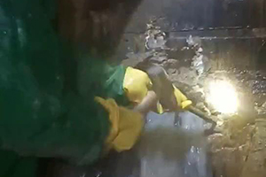 潜江消防水池堵漏施工视频