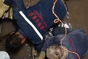 潜江电梯井堵漏施工视频